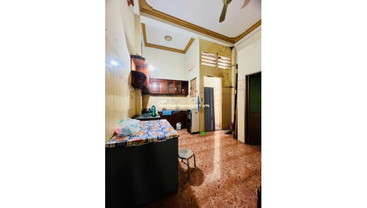 HIẾM CĂN THỨ 2 - HẺM NHỰA NGAY NGUYỄN HỒNG ĐÀO – 3 TẦNG – 91M2.